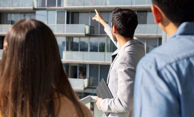 rachadura na pintura da parede